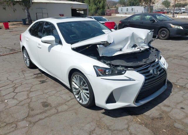 2017 LEXUS IS