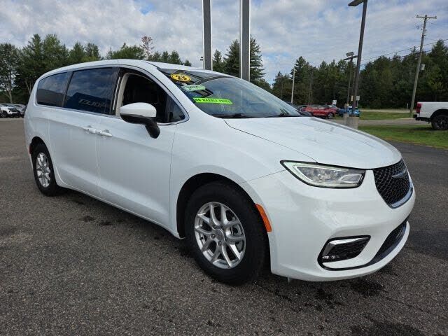 2023 CHRYSLER Pacifica