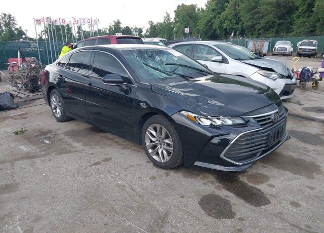 2022 TOYOTA Avalon