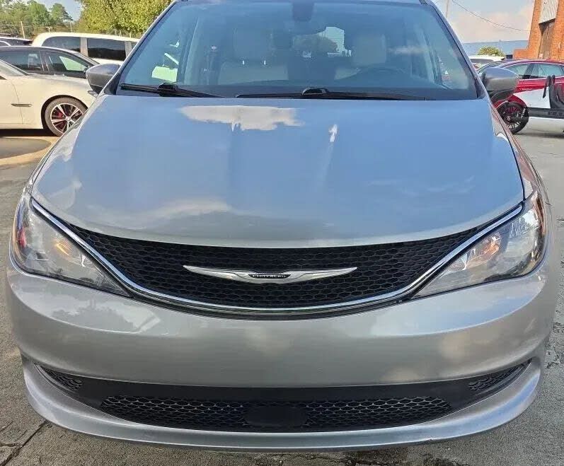 2021 CHRYSLER Voyager