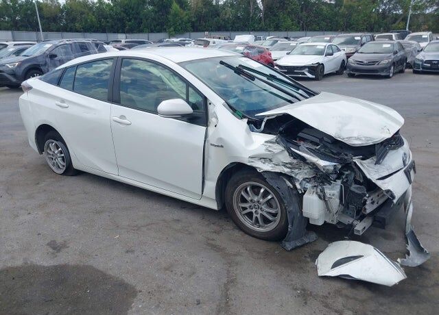 2016 TOYOTA PRIUS