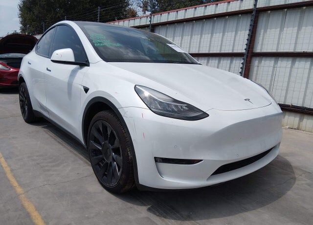 2022 TESLA Model Y