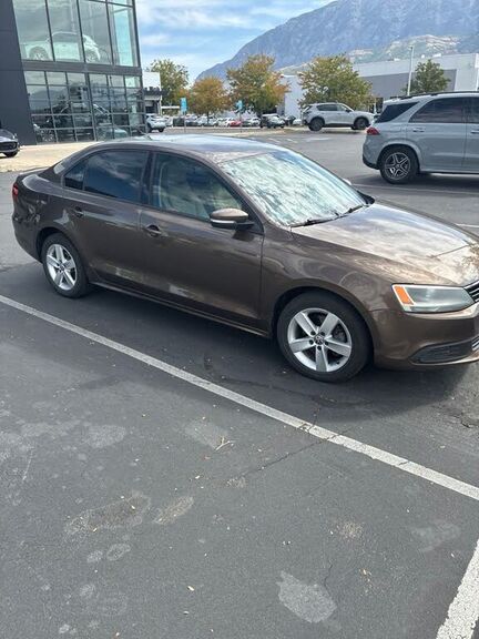 2012 VOLKSWAGEN Jetta