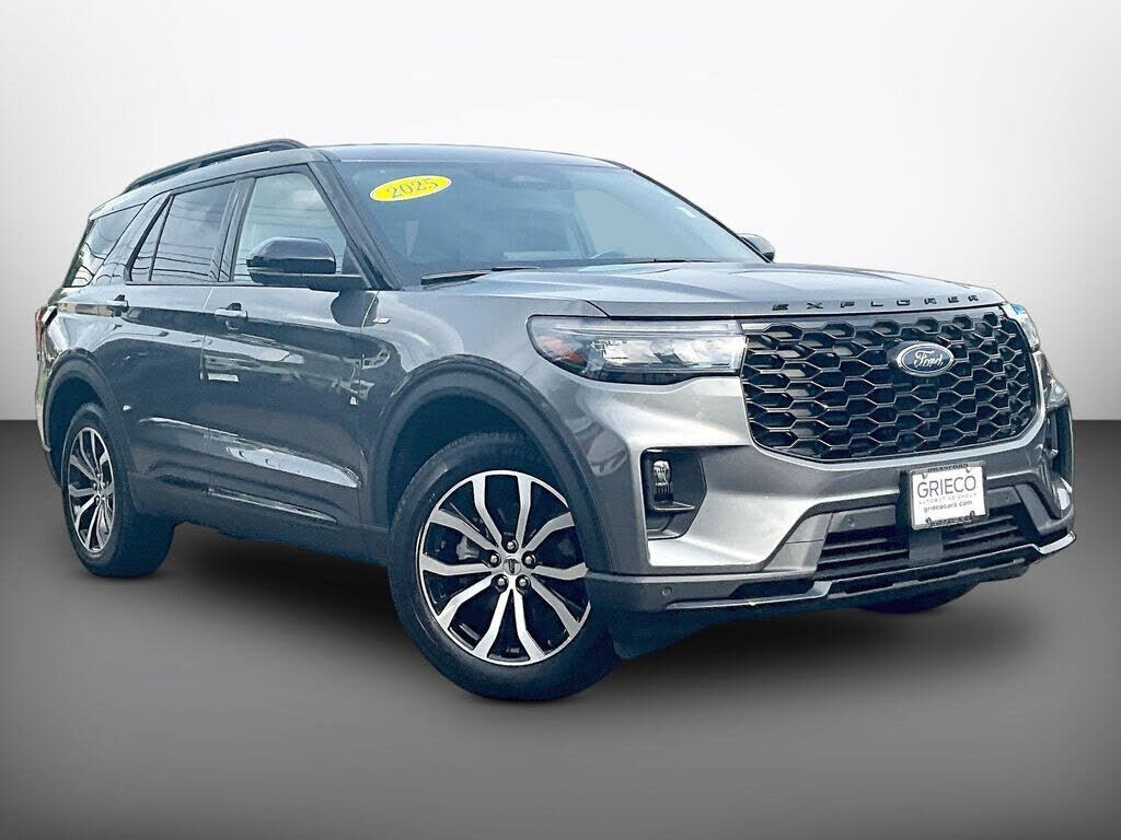 2025 FORD Explorer