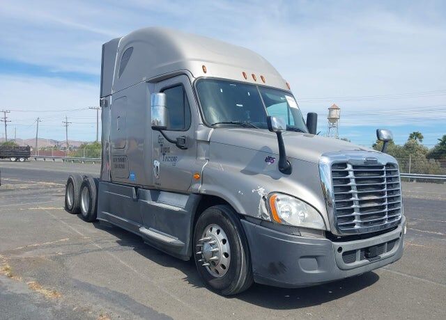 2016 FREIGHTLINER Cascadia