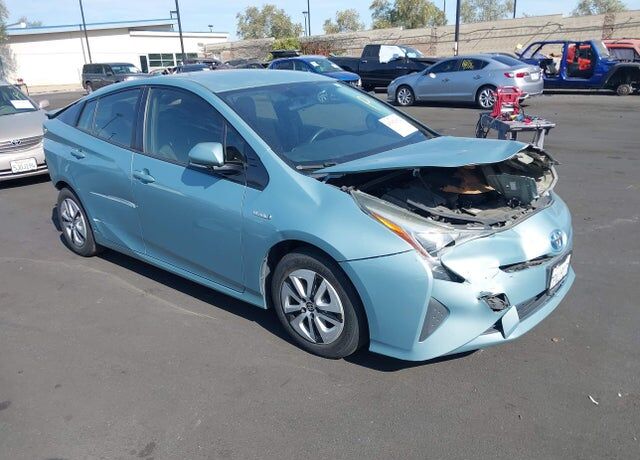 2016 TOYOTA PRIUS