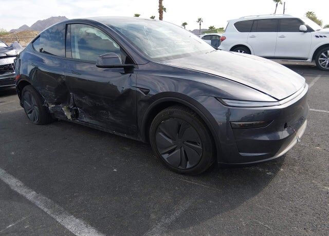 2026 TESLA Model Y