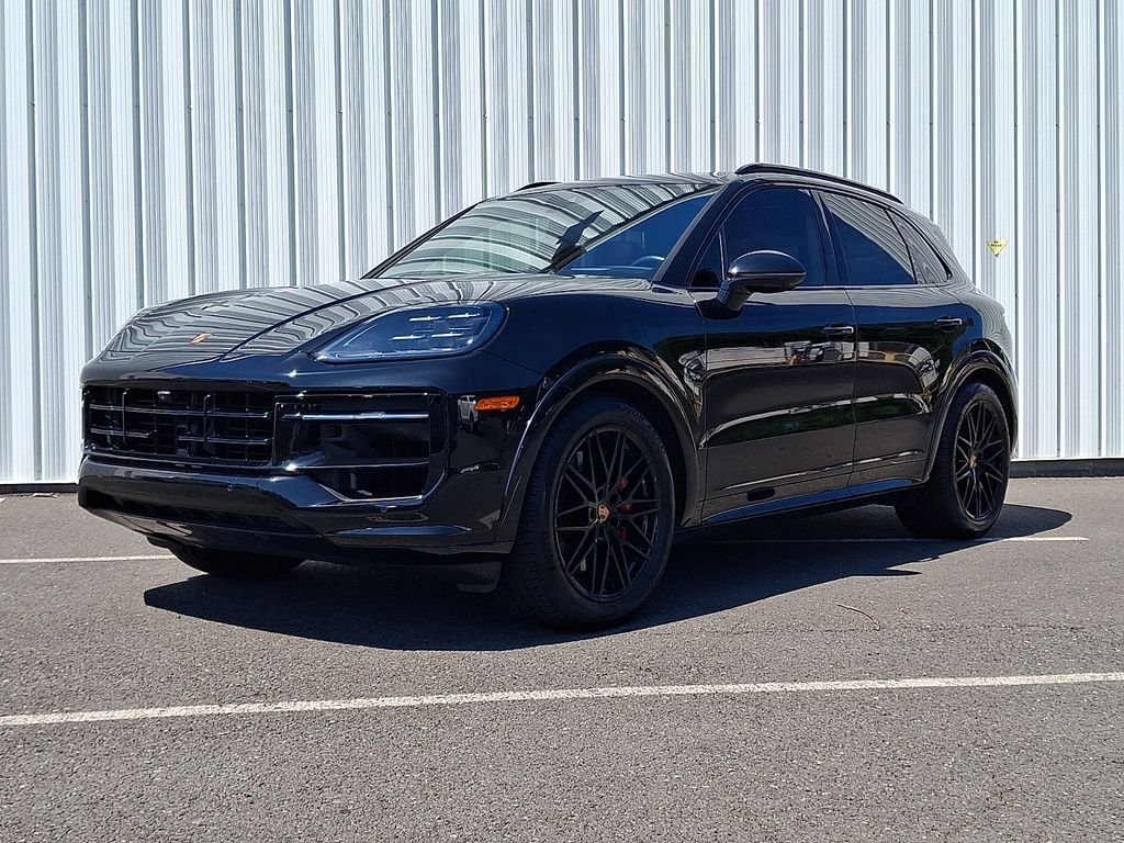 2026 PORSCHE Cayenne