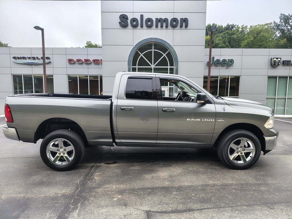 2012 DODGE Ram