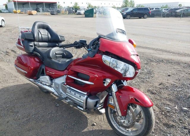 2010 HONDA GL1800