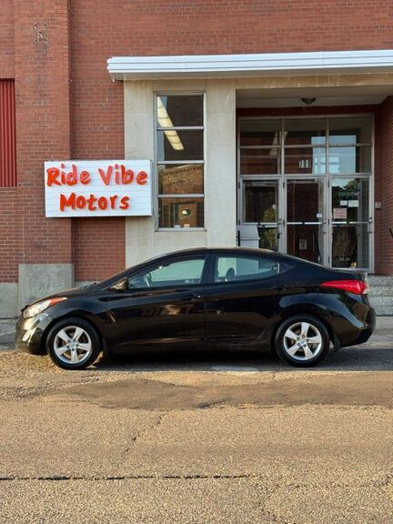 2012 HYUNDAI Elantra