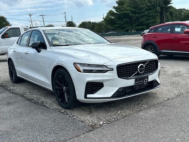 2024 VOLVO S60