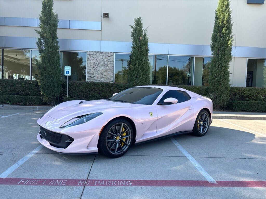 2021 FERRARI 812GTS