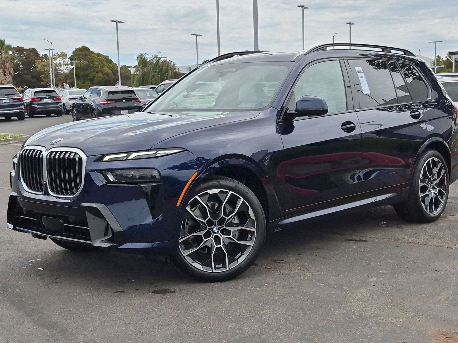 2027 BMW X7