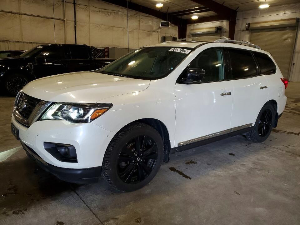 2017 NISSAN Pathfinder