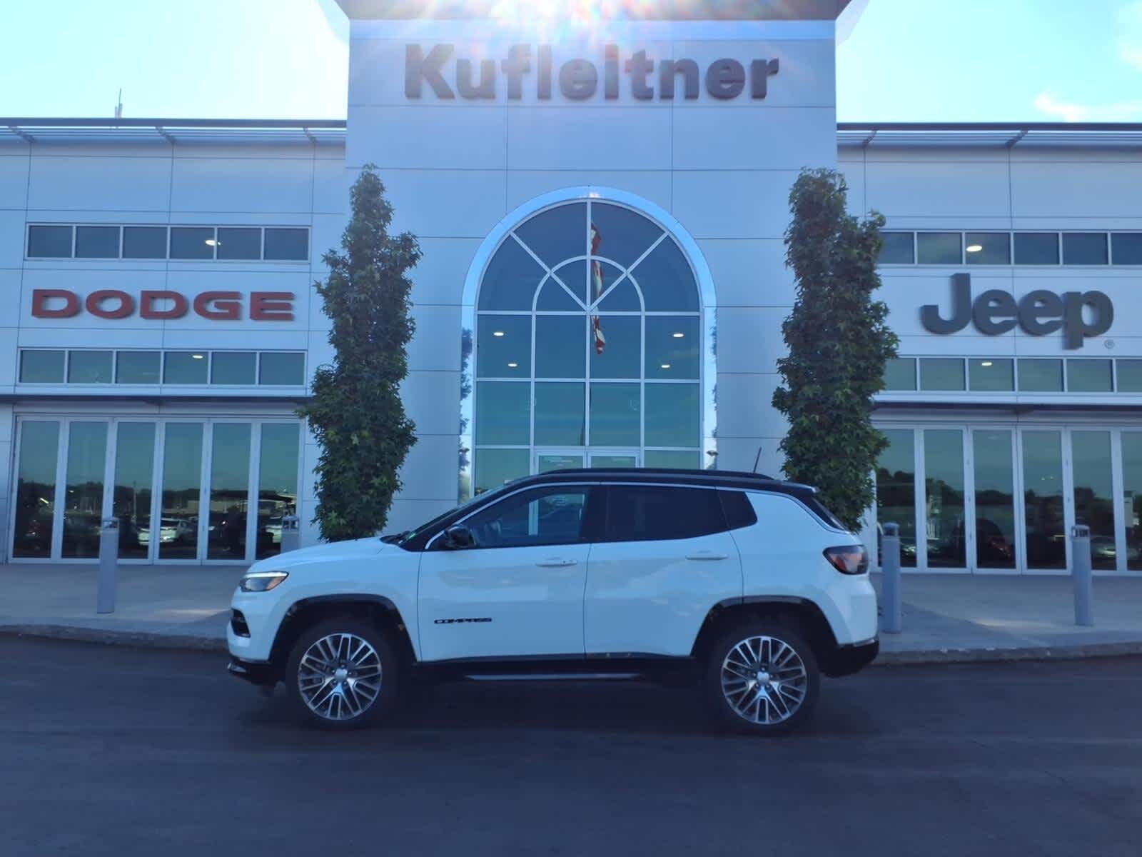 2023 JEEP Compass