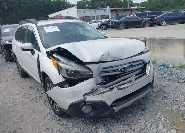 2016 SUBARU Outback