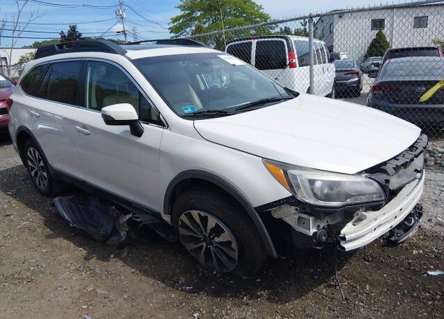 2015 SUBARU Outback