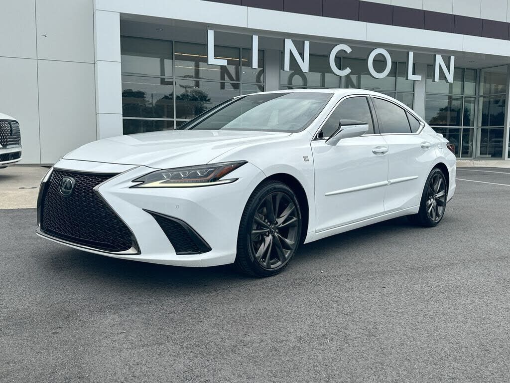 2019 LEXUS ES