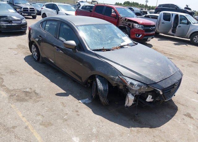2014 MAZDA Mazda3