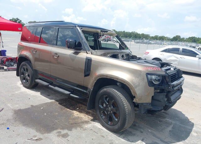 2024 LAND ROVER Defender