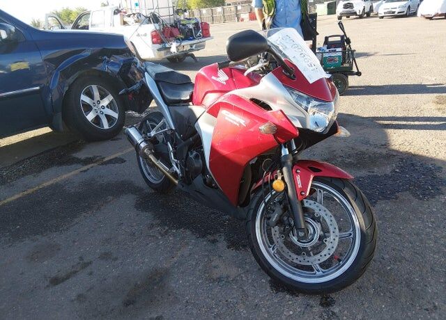 2012 HONDA CB