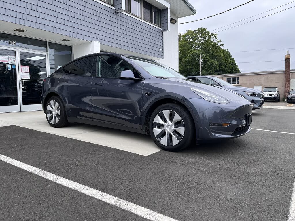 2022 TESLA Model Y