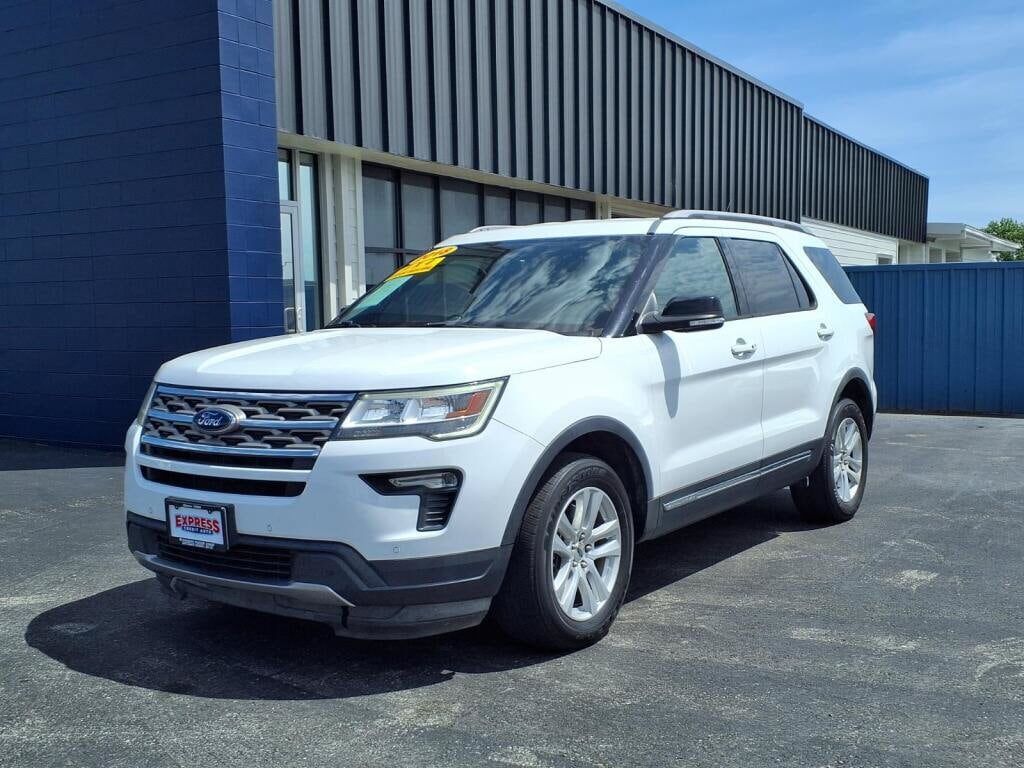 2018 FORD Explorer