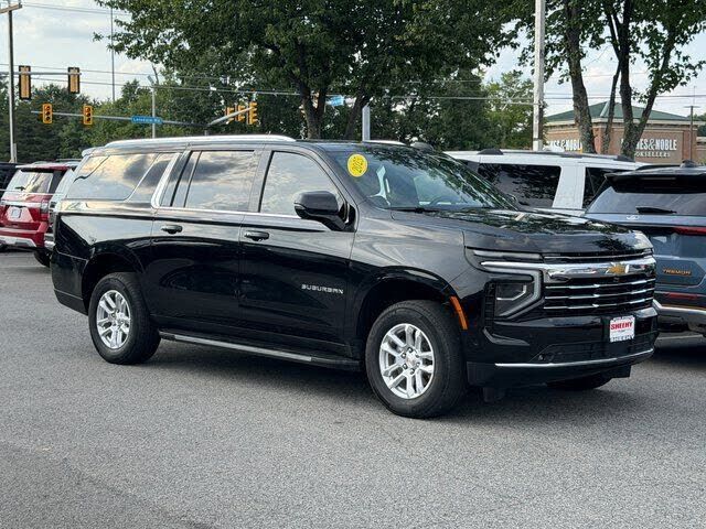 2025 CHEVROLET Suburban