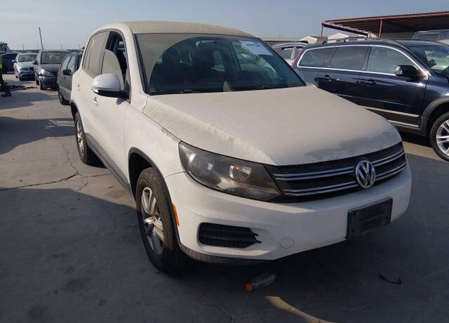 2013 VOLKSWAGEN Tiguan
