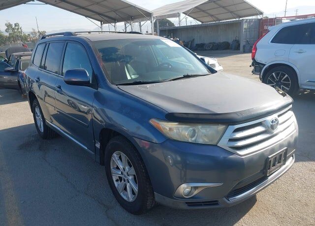 2011 TOYOTA Highlander
