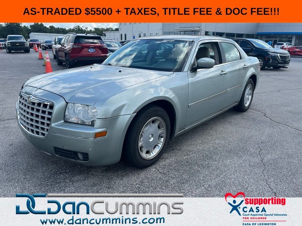 2005 CHRYSLER 300