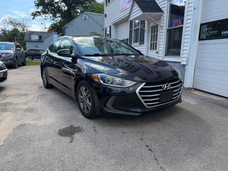 2017 HYUNDAI Elantra