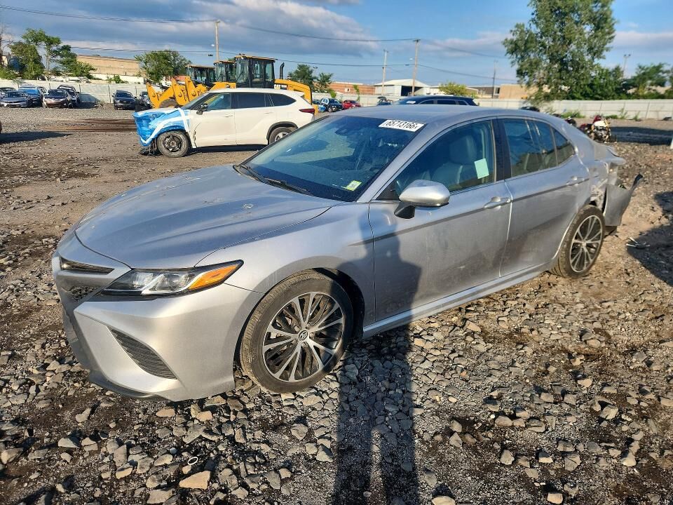 2018 TOYOTA Camry