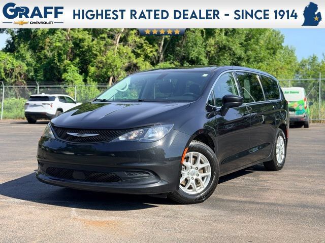 2022 CHRYSLER Voyager
