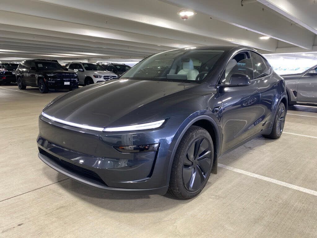 2026 TESLA Model Y