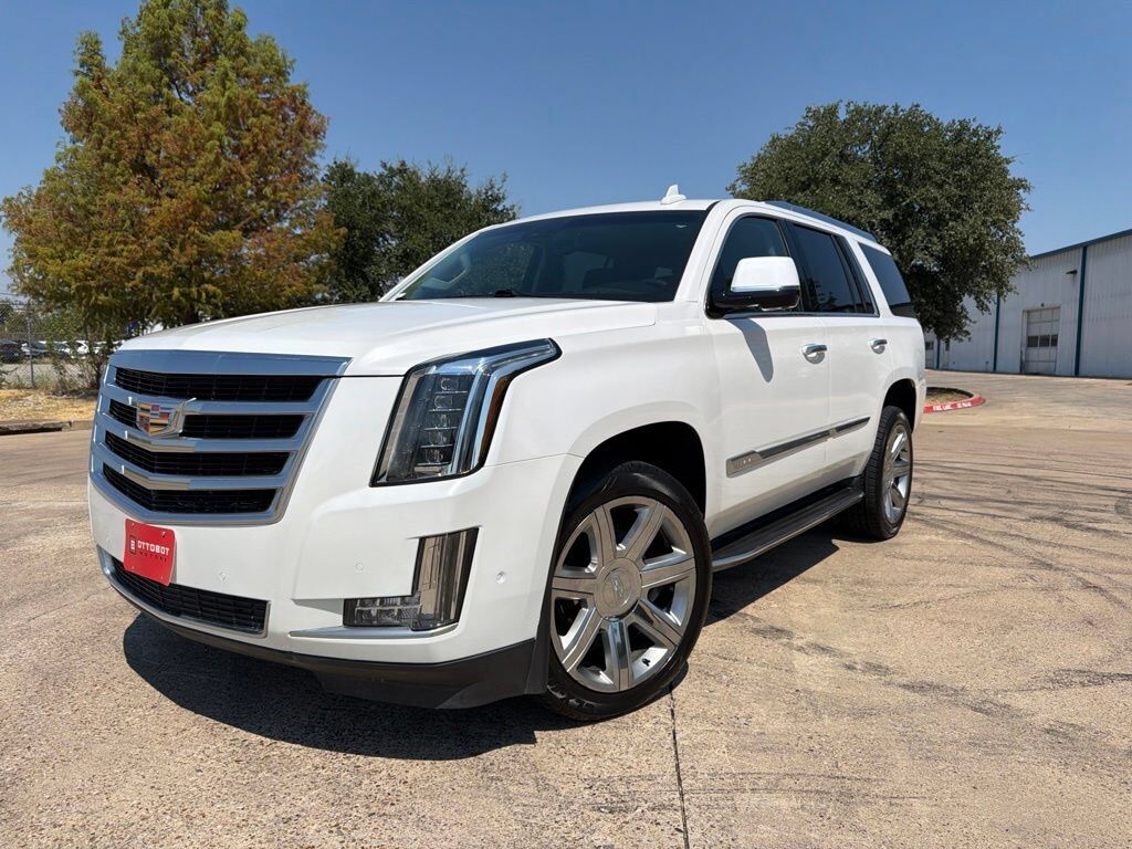 2017 CADILLAC Escalade