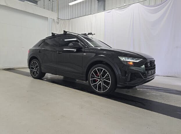 2023 AUDI Q8