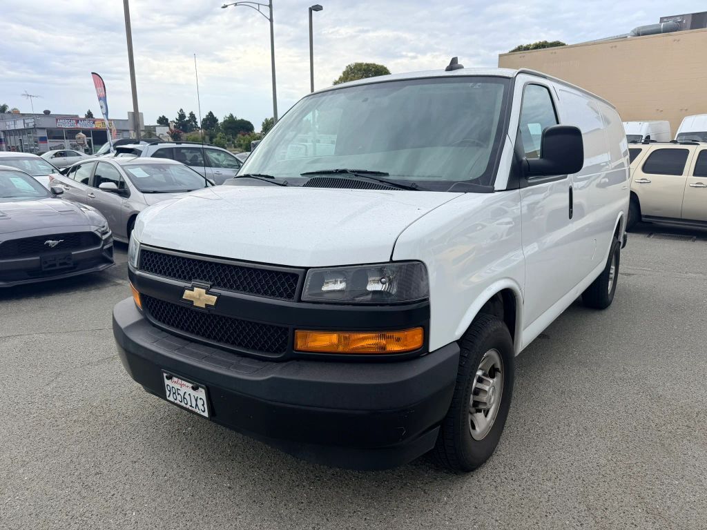 2021 CHEVROLET Express