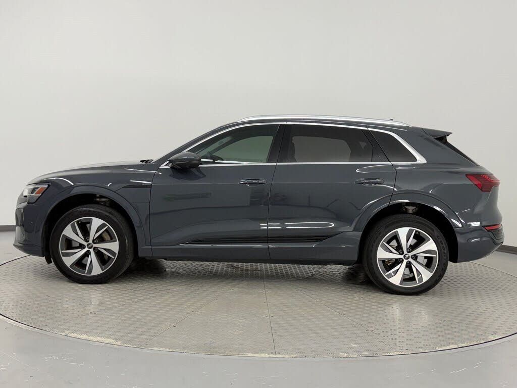 2024 Audi Q8