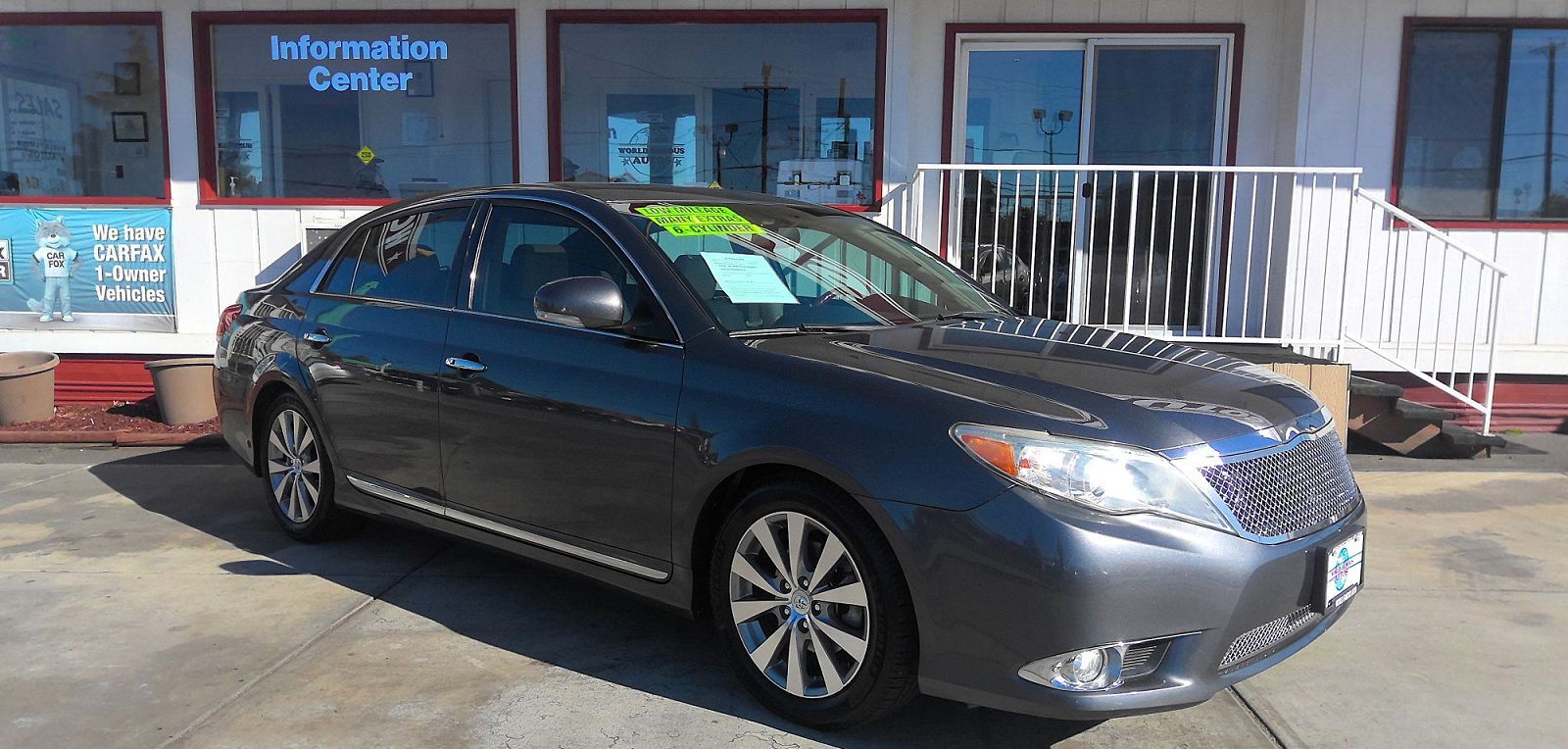 2011 TOYOTA Avalon