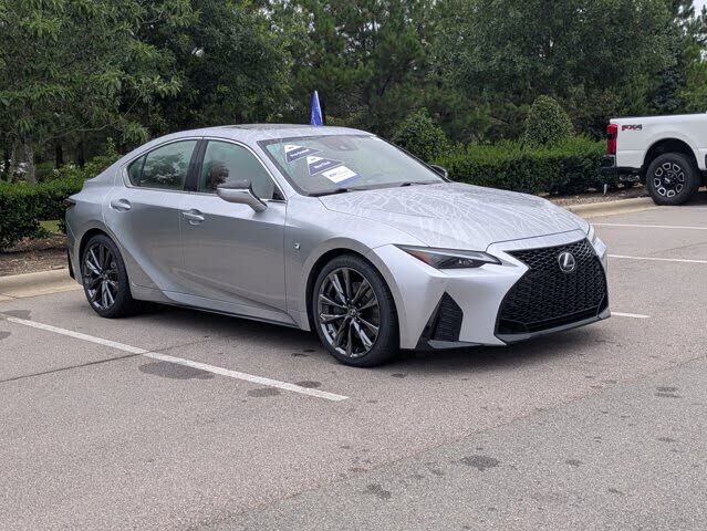2022 LEXUS IS