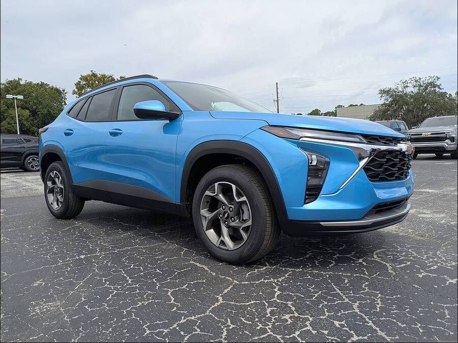 2026 CHEVROLET Trax