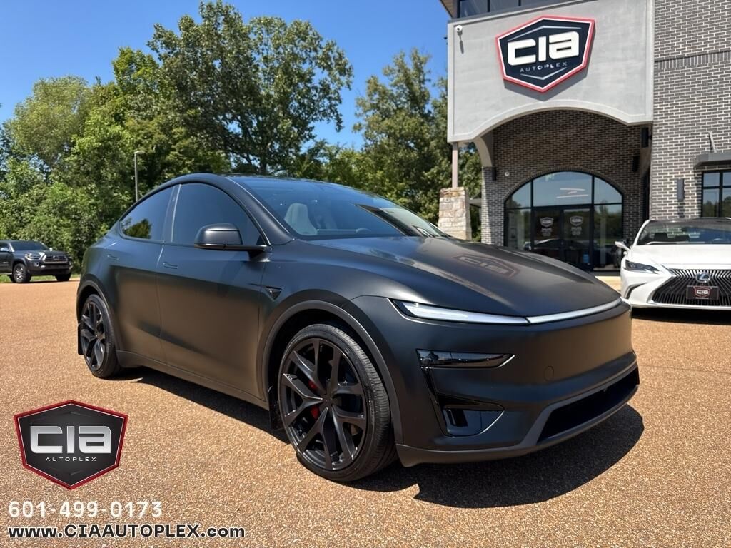 2026 TESLA Model Y