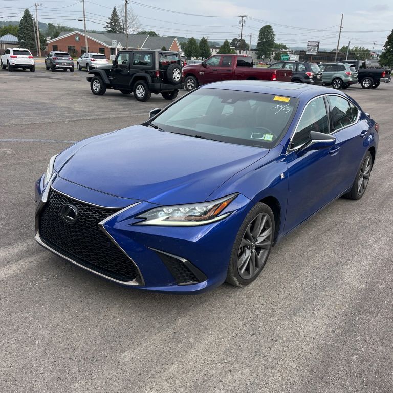 2019 LEXUS ES