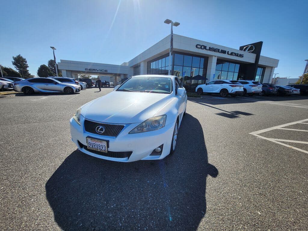 2013 LEXUS IS
