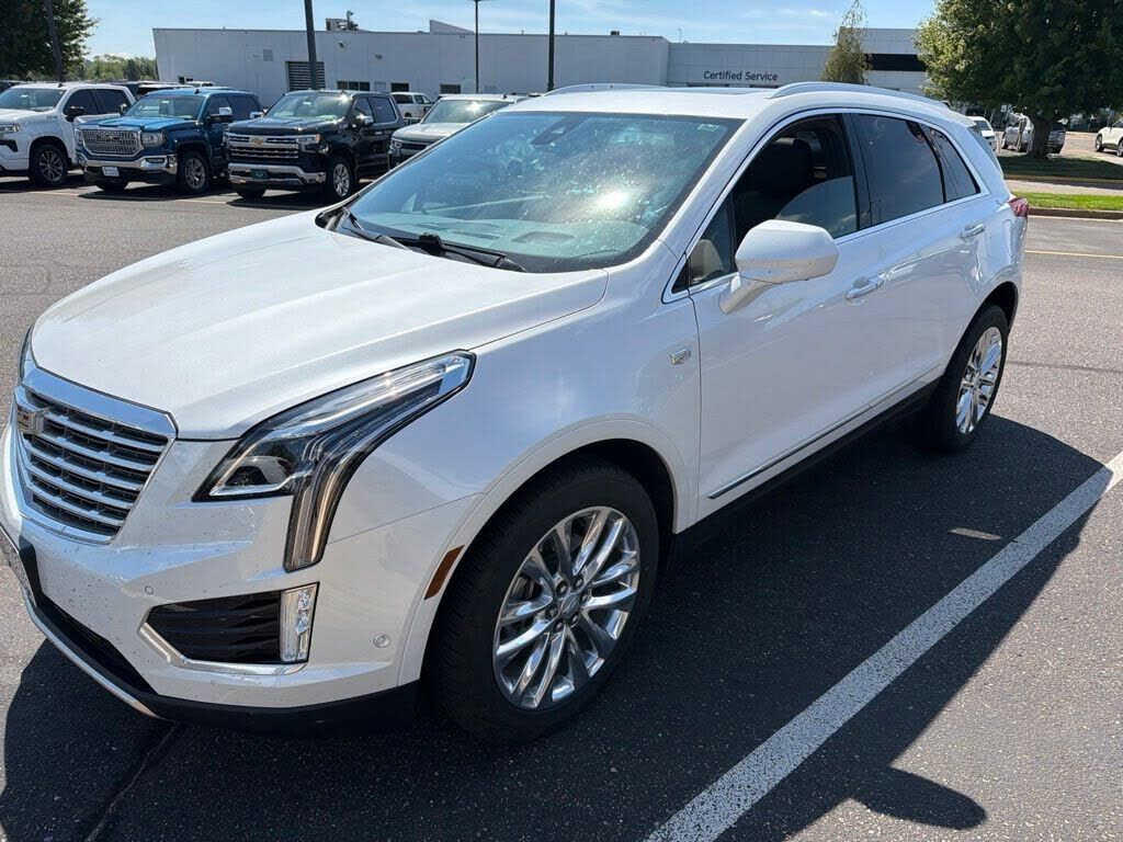 2017 CADILLAC XT5