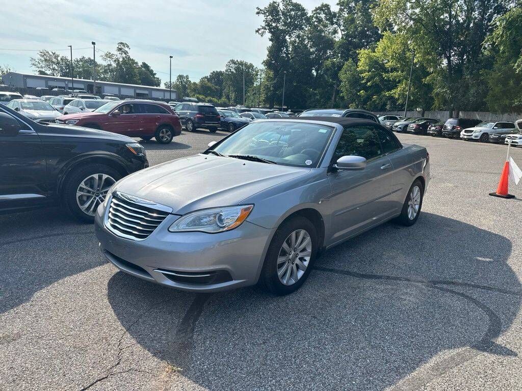 2013 CHRYSLER 200