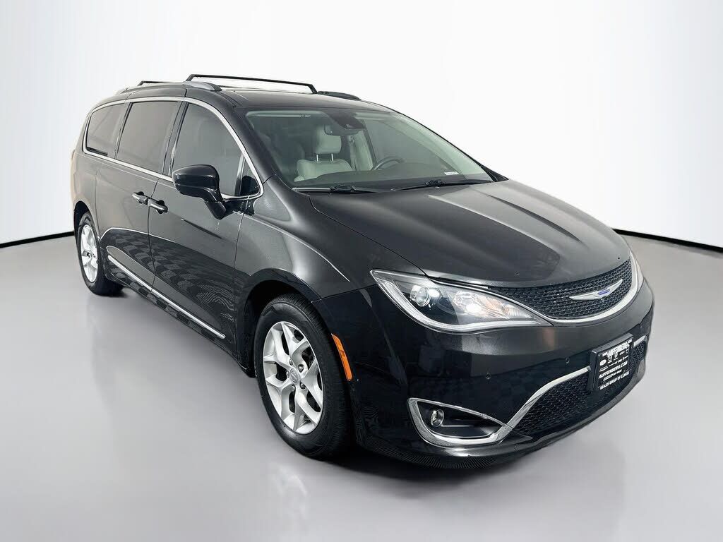 2020 CHRYSLER Pacifica