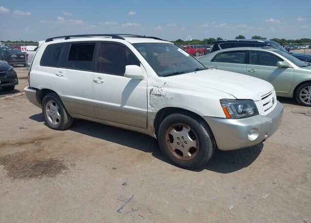 2004 TOYOTA Highlander
